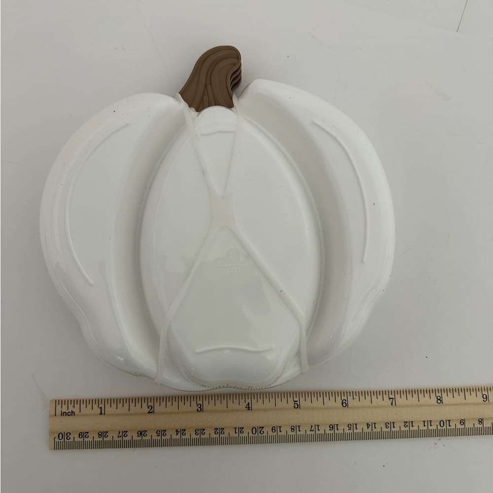 NWT Pumpkin Shaped White Serving Trays Set of 4 Fall Halloween Thanksgiving - Thumbnail 3