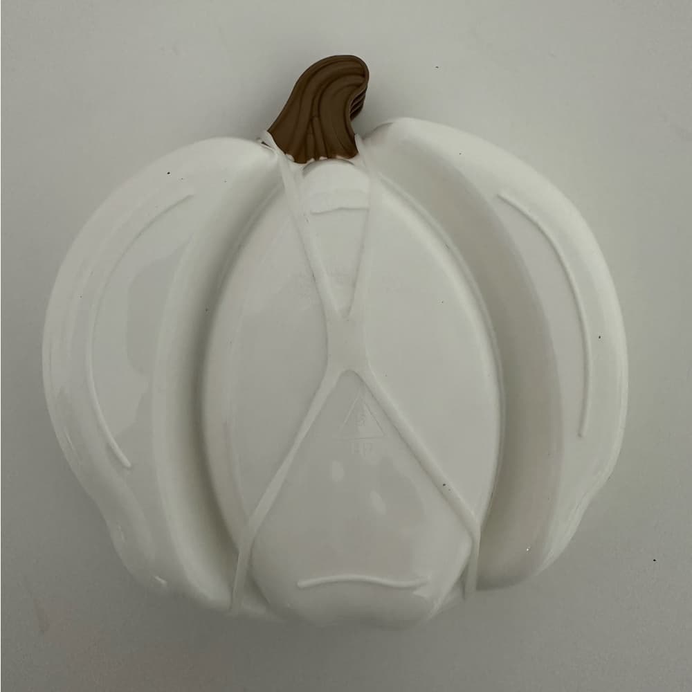 NWT Pumpkin Shaped White Serving Trays Set of 4 Fall Halloween Thanksgiving - Thumbnail 2