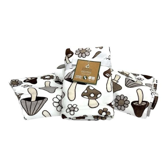 NWT Deborah Connolly Mushroom Bath and Hand Towel Set of 4 Cottagecore Fae Decor - Thumbnail 12