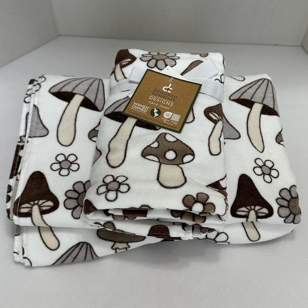 NWT Deborah Connolly Mushroom Bath and Hand Towel Set of 4 Cottagecore Fae Decor