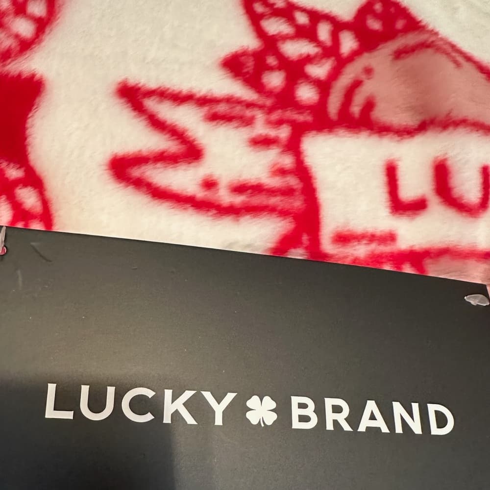 NWT Lucky Brand Tattoo Print Red Cream Plush Throw Blanket Valentine’s Day - Thumbnail 3