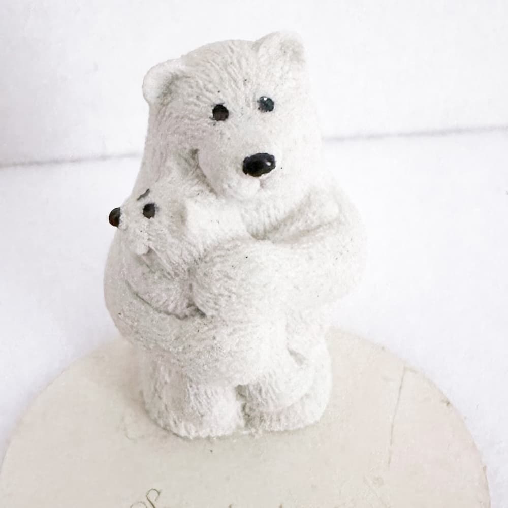 Sandsational Mama’s Love “Bear Hug” Polar Bear Figurine Vintage Gift for Mom - Thumbnail 6