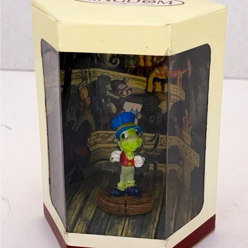 NIB Disney Tiny Kingdom Jiminy Cricket Figurine in Box Vintage Holiday Gift Idea - Thumbnail 8