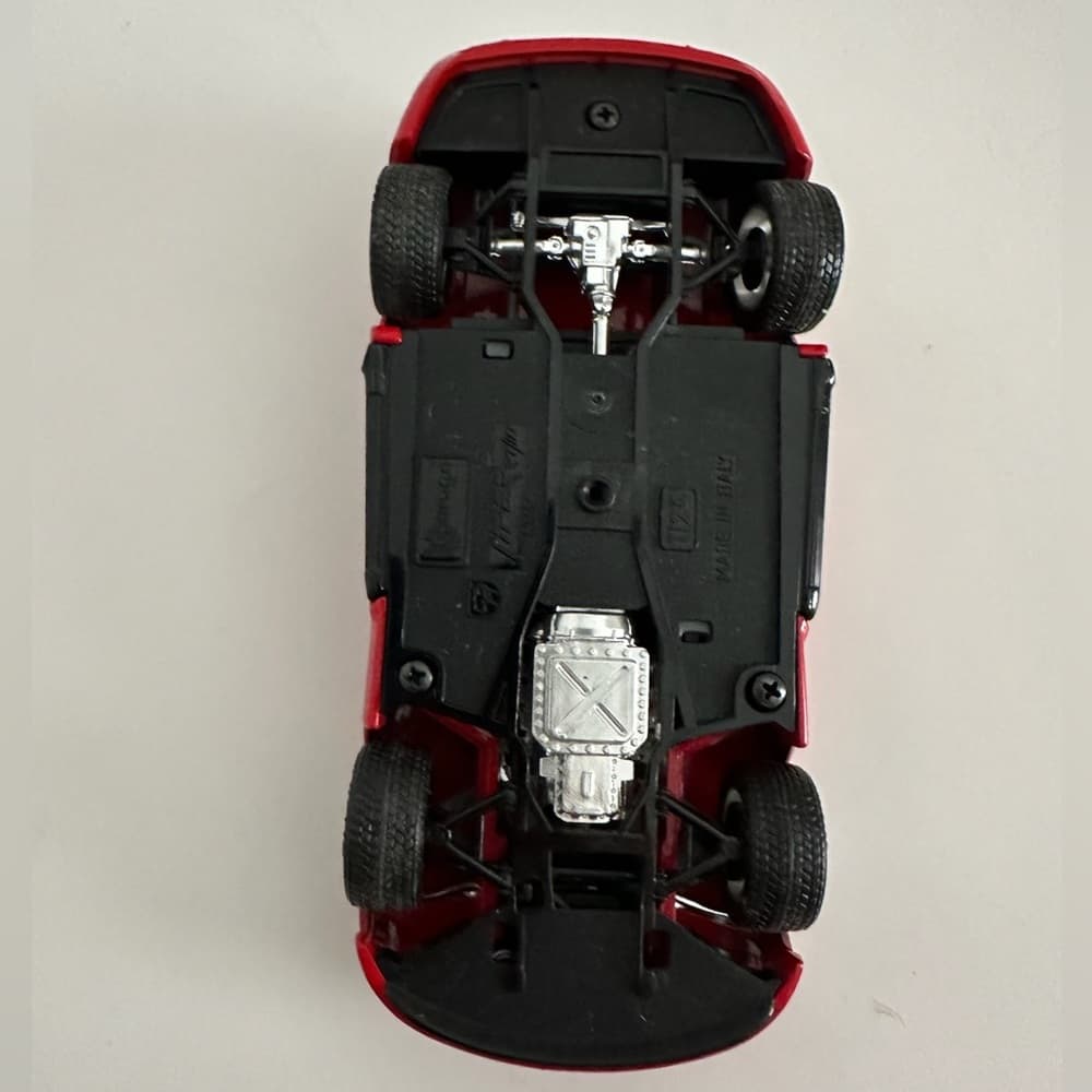 Burago Red Dodge Viper Diecast Convertible RT/10 1992 1:18 Model Car Collectible - Thumbnail 7