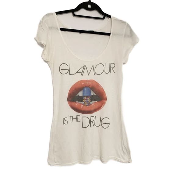 Trash & Luxury M Graphic Tee "Glamour is the Dr*g" Short Sleeve Vintage Y2K Lips - Thumbnail 11