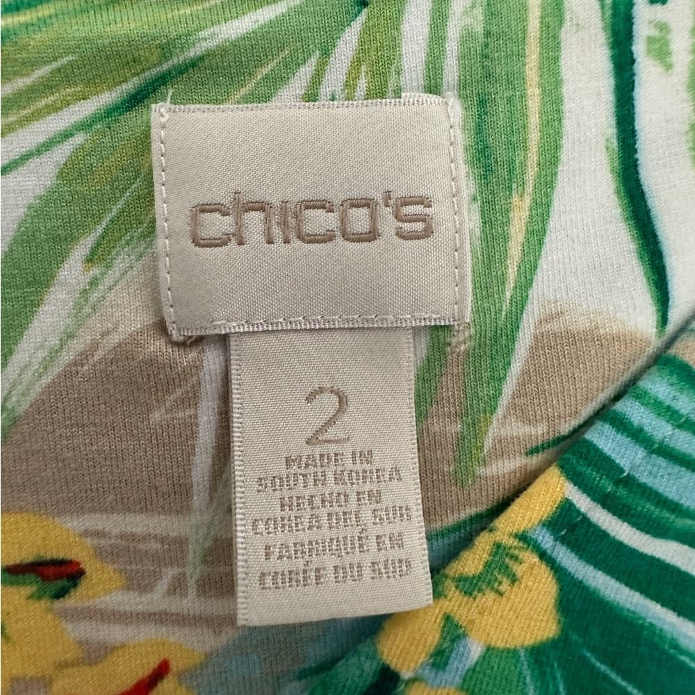 Chico’s Tropical Floral Palm Print Sharkbite V-Hem Tunic Top Size 2 (L/12) - Thumbnail 5