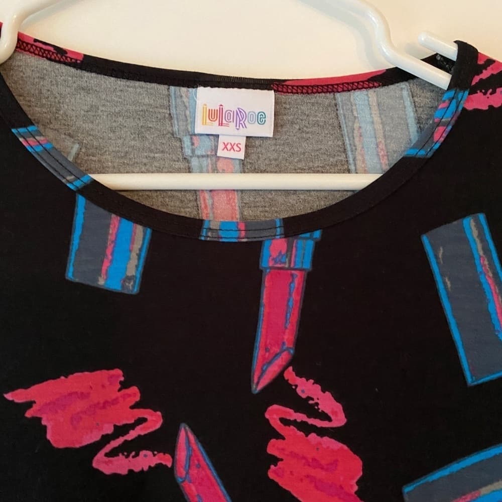 LuLaRoe Irma Tunic Top Black Lipstick Print High Low XXS Baddie Makeup Artist - Thumbnail 3