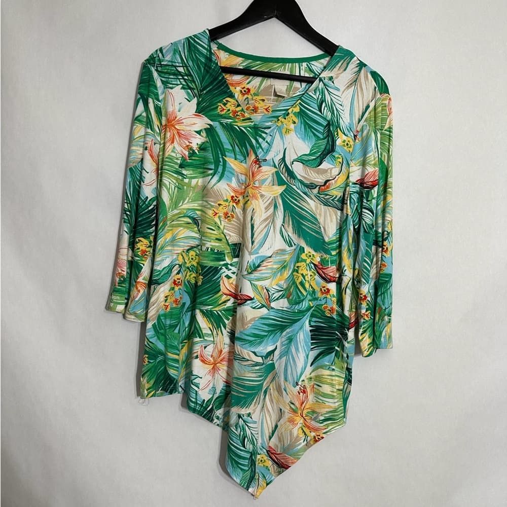 Chico’s Tropical Floral Palm Print Sharkbite V-Hem Tunic Top Size 2 (L/12)