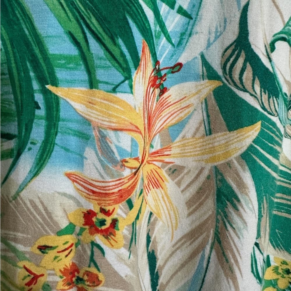 Chico’s Tropical Floral Palm Print Sharkbite V-Hem Tunic Top Size 2 (L/12) - Thumbnail 4