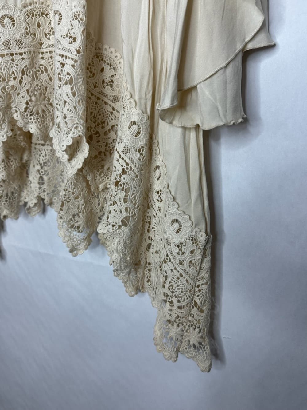 Cupio Cream Boho Lace Handkerchief Hem Bell Sleeve Tunic Top See Measurements - Thumbnail 2