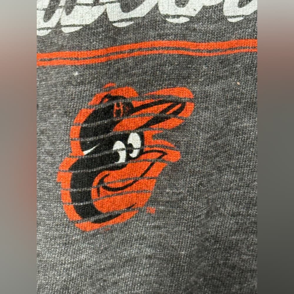Majestic Baltimore Orioles Distressed Baseball Tee Gray V-Neck Striped Small - Thumbnail 7