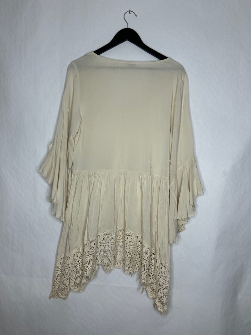 Cupio Cream Boho Lace Handkerchief Hem Bell Sleeve Tunic Top See Measurements - Thumbnail 4