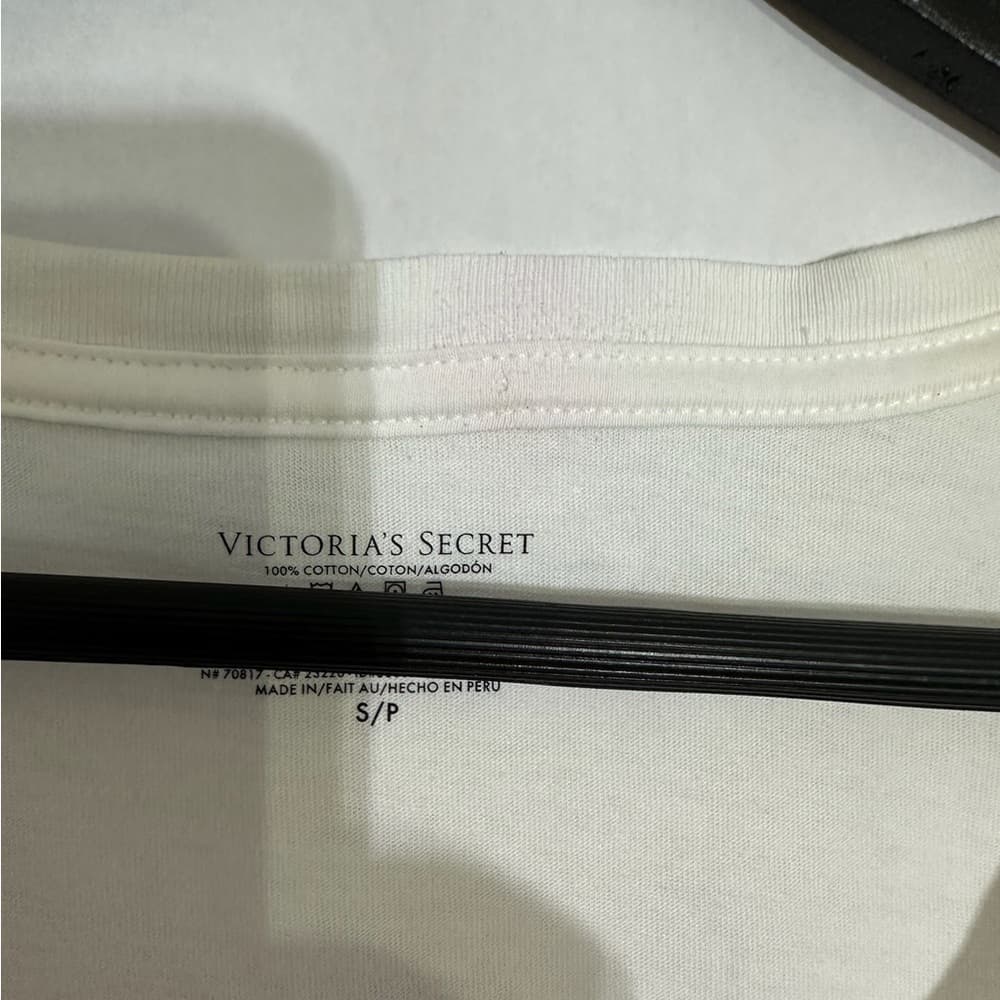 Victoria’s Secret Bombshell White w Metallic Pink Rare Y2K Graphic Tee Small - Thumbnail 12
