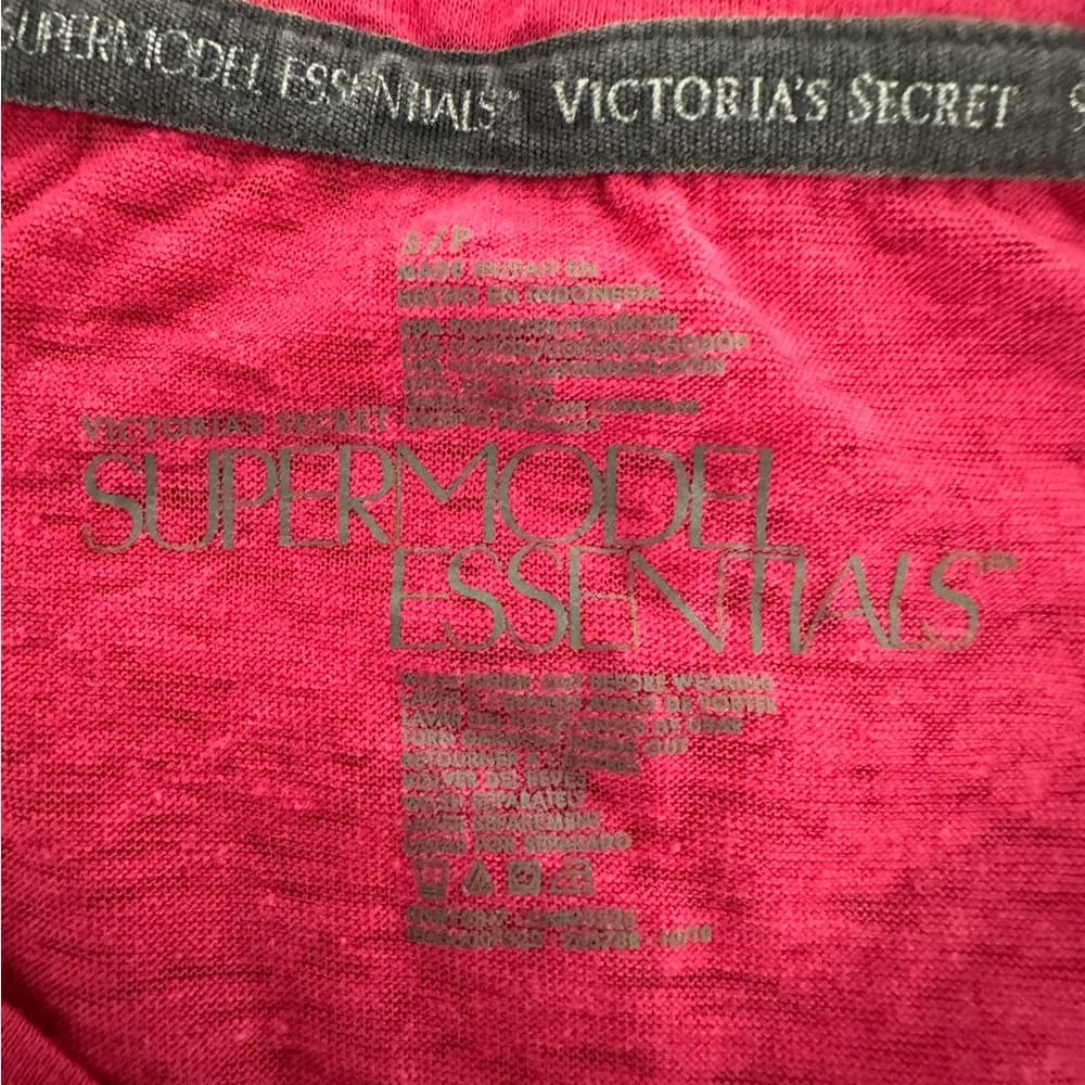 Victoria’s Secret Supermodel Essentials NYC London Paris Tee Y2K Size Small - Thumbnail 8