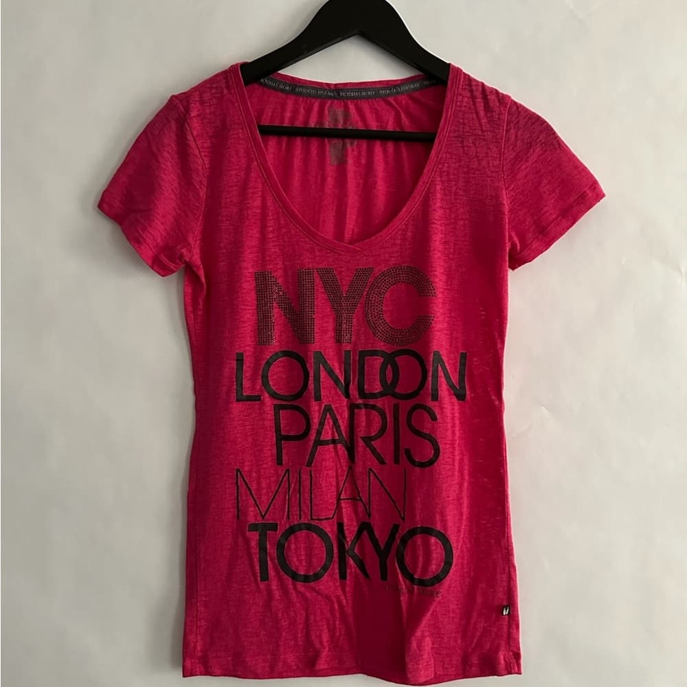 Victoria’s Secret Supermodel Essentials NYC London Paris Tee Y2K Size Small - Thumbnail 2