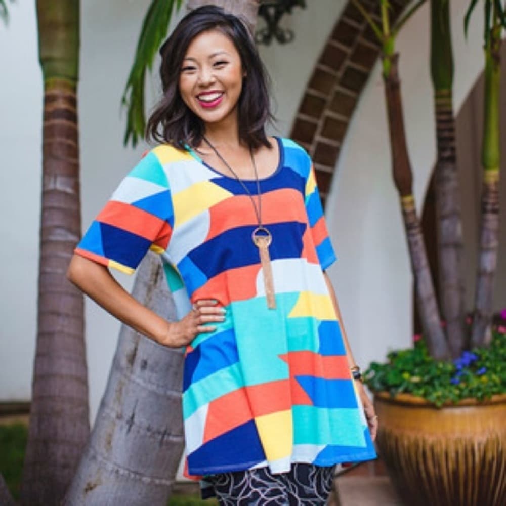 LuLaRoe Multicolor Perfect Tee Abstract Geometric Top Large Dopamine Dressing - Thumbnail 12