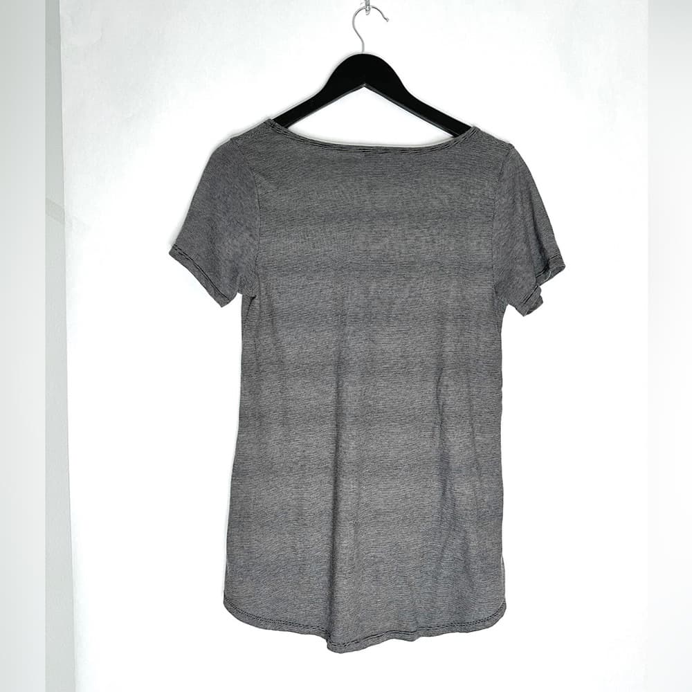 LuLaRoe Striped Classic Tee T-Shirt Women’s Small Size 6-8 Neutral Minimalist - Thumbnail 3