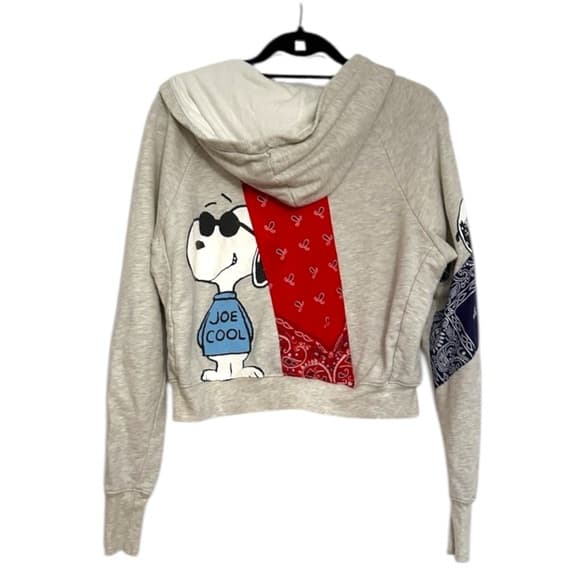 Daydreamer Snoopy Joe Cool Bandana Patchwork Crop Hoodie Heather Gray Size Small - Thumbnail 17