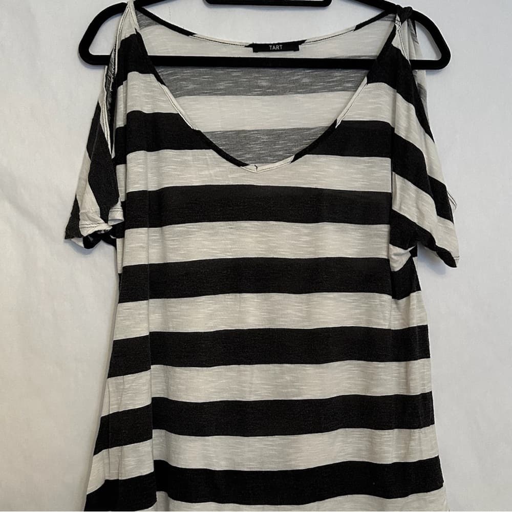 Tart Collections Cold Shoulder Black and White Flowy Top | See Measurements - Thumbnail 6