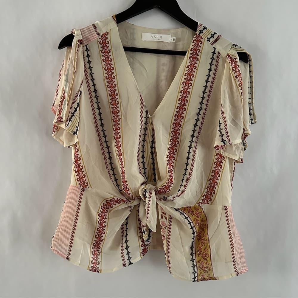 ASTR The Label Cream Boho Pattern Tie Front Cold Shoulder Blouse Size Medium - Thumbnail 4