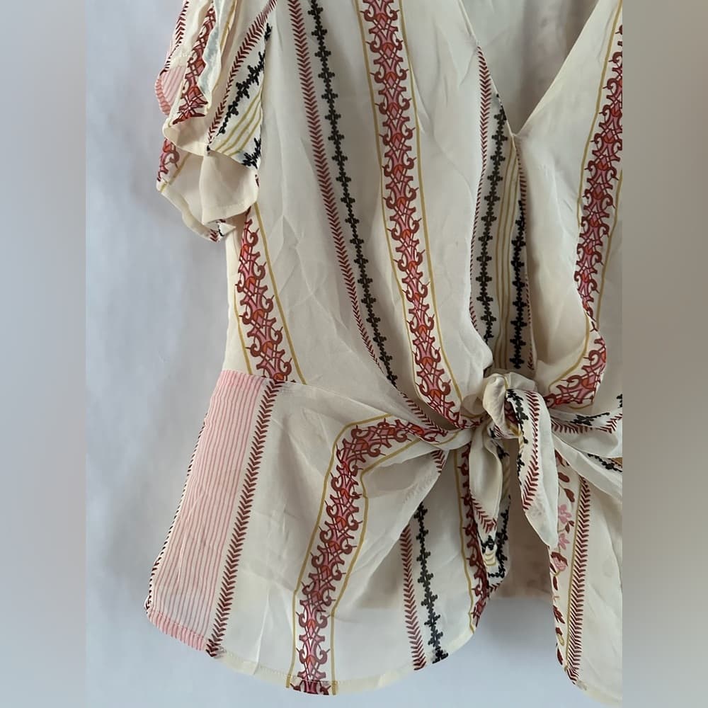 ASTR The Label Cream Boho Pattern Tie Front Cold Shoulder Blouse Size Medium - Thumbnail 3