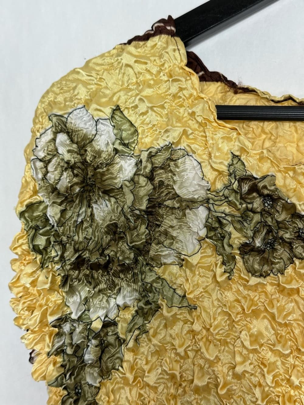 Radiance Textured Crinkle Floral Top Y2K Popcorn Stretch Blouse Brown Yellow OS - Thumbnail 2