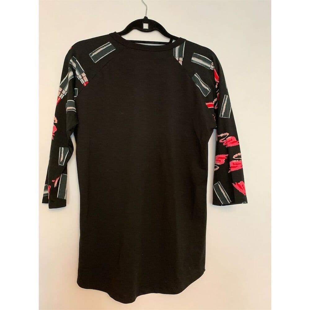 LuLaRoe Randy Lipstick Print Raglan Sleeve Shirt Women's Small Black 3/4 Sleeve - Thumbnail 5