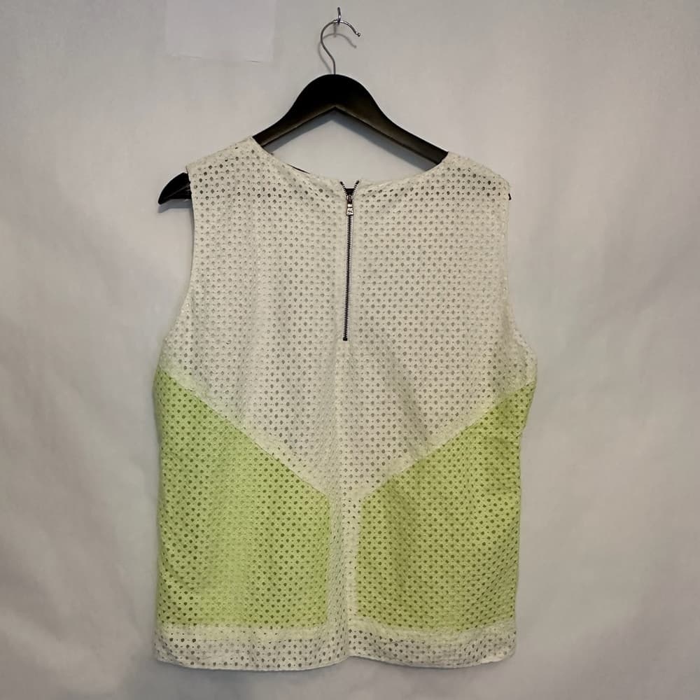 T Tahari Lime & White Eyelet Sleeveless Panel Sport Blouse Size XL Athleisure - Thumbnail 4