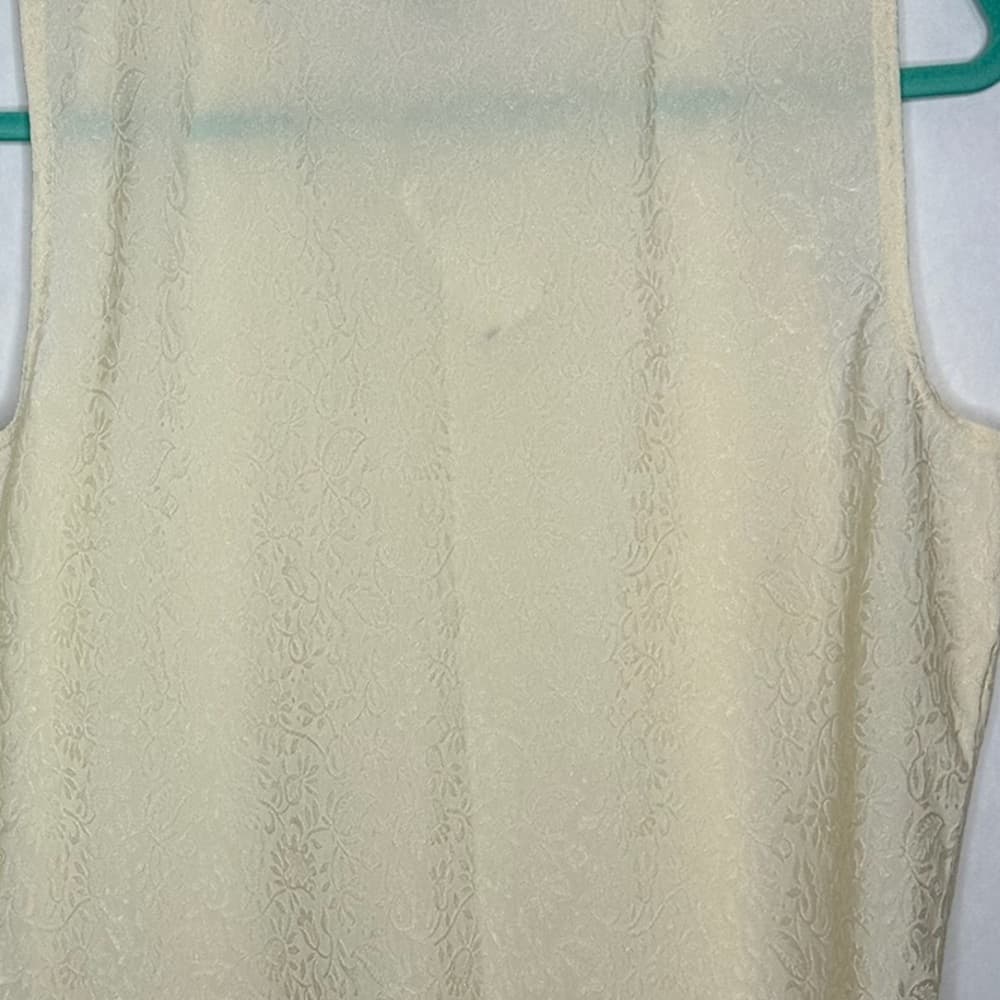 NWT Ann Taylor Cream Floral Raised Textured Sleeveless Blouse Size XL - Thumbnail 3