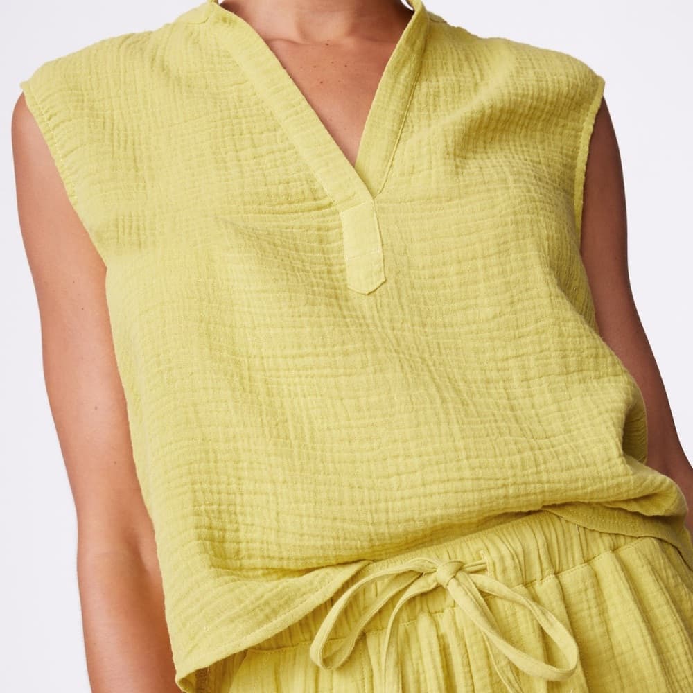 Monrow Gauze Sleeveless Top in Color Avocado Size X-Small Coastal Casual Preppy - Thumbnail 5