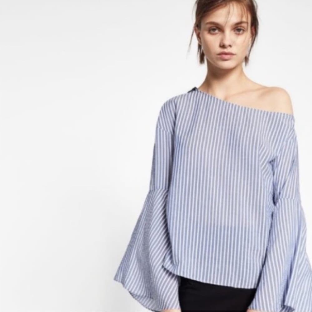 Zara Trafaluc Collection Blue White Stripe Seersucker Bell Sleeve Top Medium - Thumbnail 9