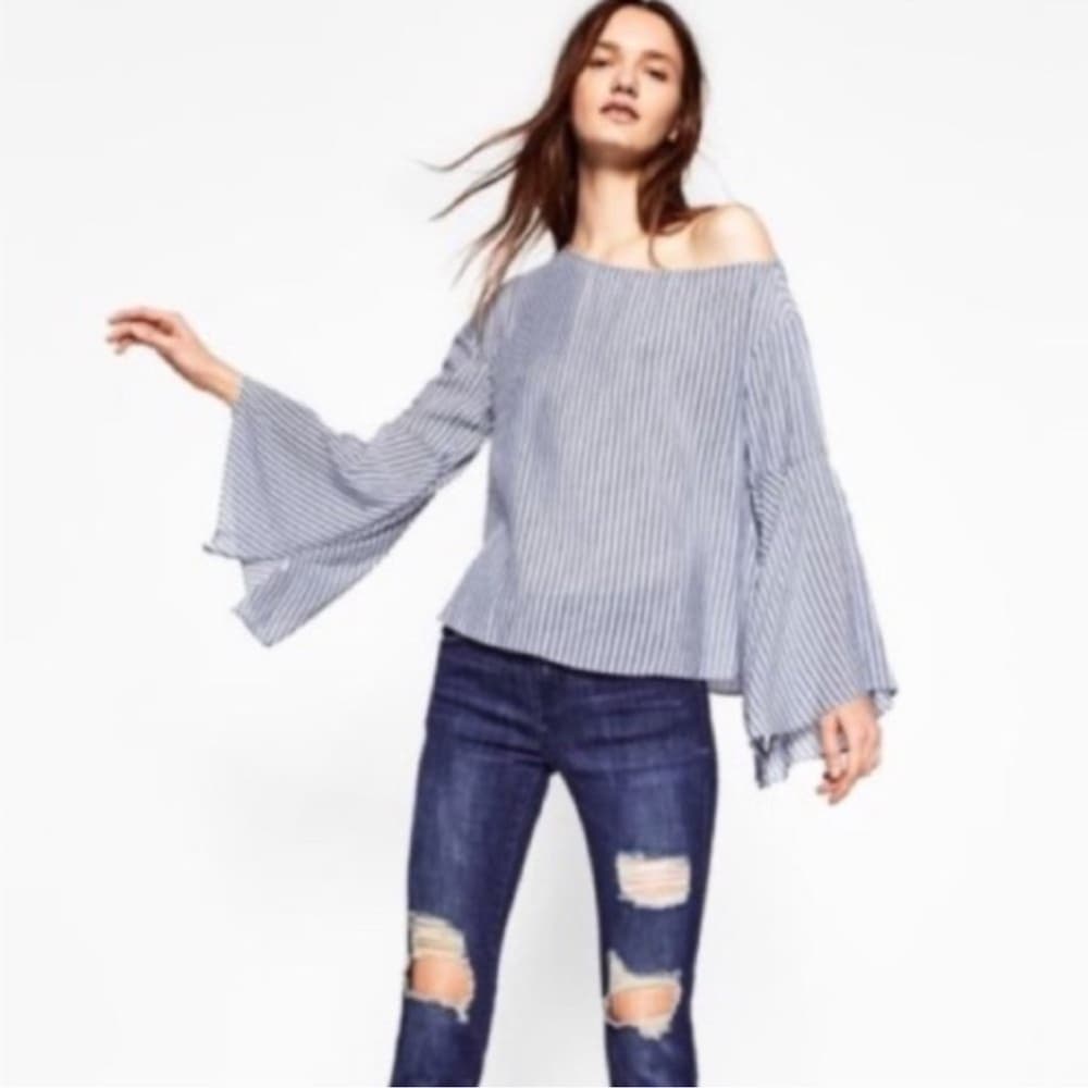 Zara Trafaluc Collection Blue White Stripe Seersucker Bell Sleeve Top Medium - Thumbnail 10