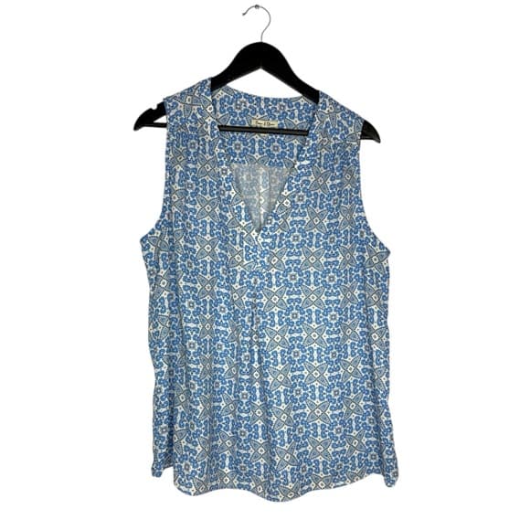 Emma & Olivia Blue White Medallion Tile Print Sleeveless V Neck Blouse Size XL - Thumbnail 8