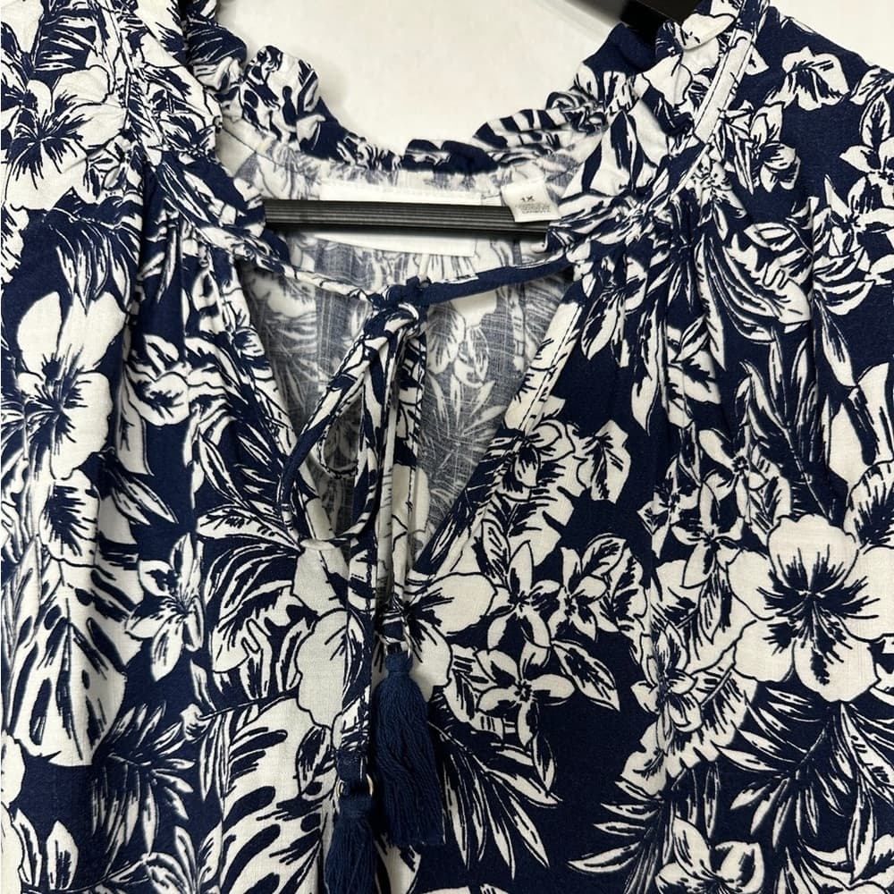 Rafaella Navy White Floral Border Print Sleeveless Tassel Neck Blouse Size 1X - Thumbnail 6