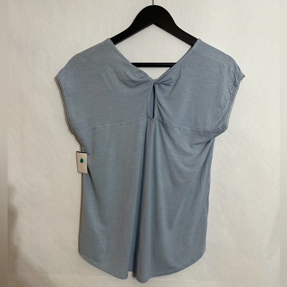 NWT Bobeau Light Blue Top Scallop Lace Trim Twist Keyhole Back Size Small - Thumbnail 2
