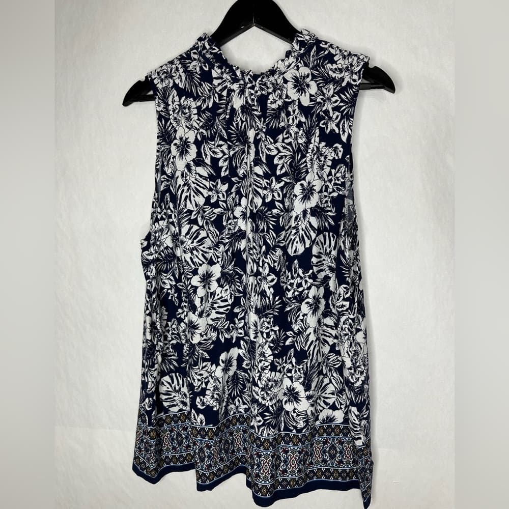 Rafaella Navy White Floral Border Print Sleeveless Tassel Neck Blouse Size 1X - Thumbnail 9
