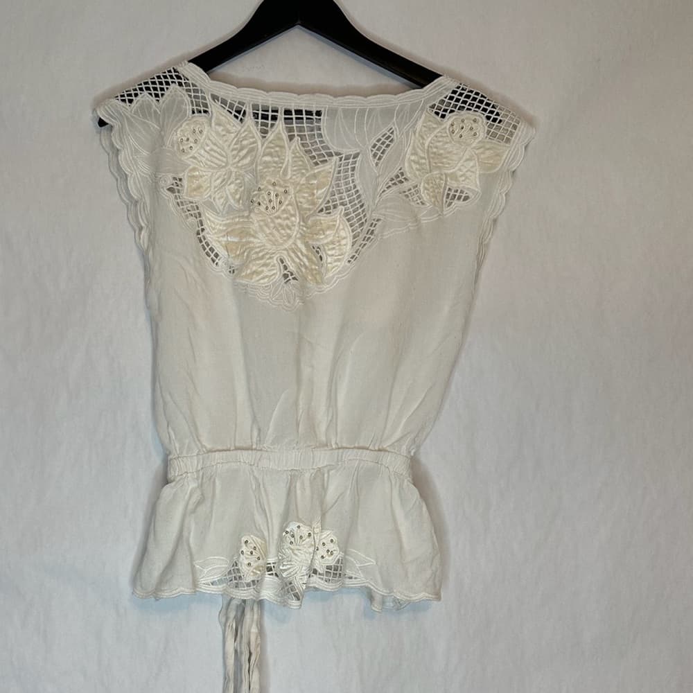 Forever 21 Floral Lace Off White Embroidered Peplum Top Likely Size Medium - Thumbnail 4