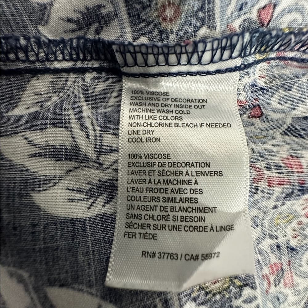 Rafaella Navy White Floral Border Print Sleeveless Tassel Neck Blouse Size 1X - Thumbnail 4