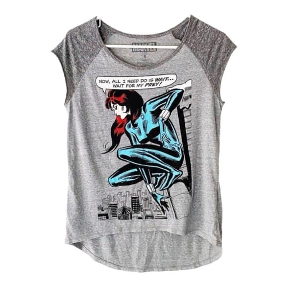 Marvel Black Widow Comic Wait For Prey Graphic High Low Hem Tee Gray Size Small - Thumbnail 8