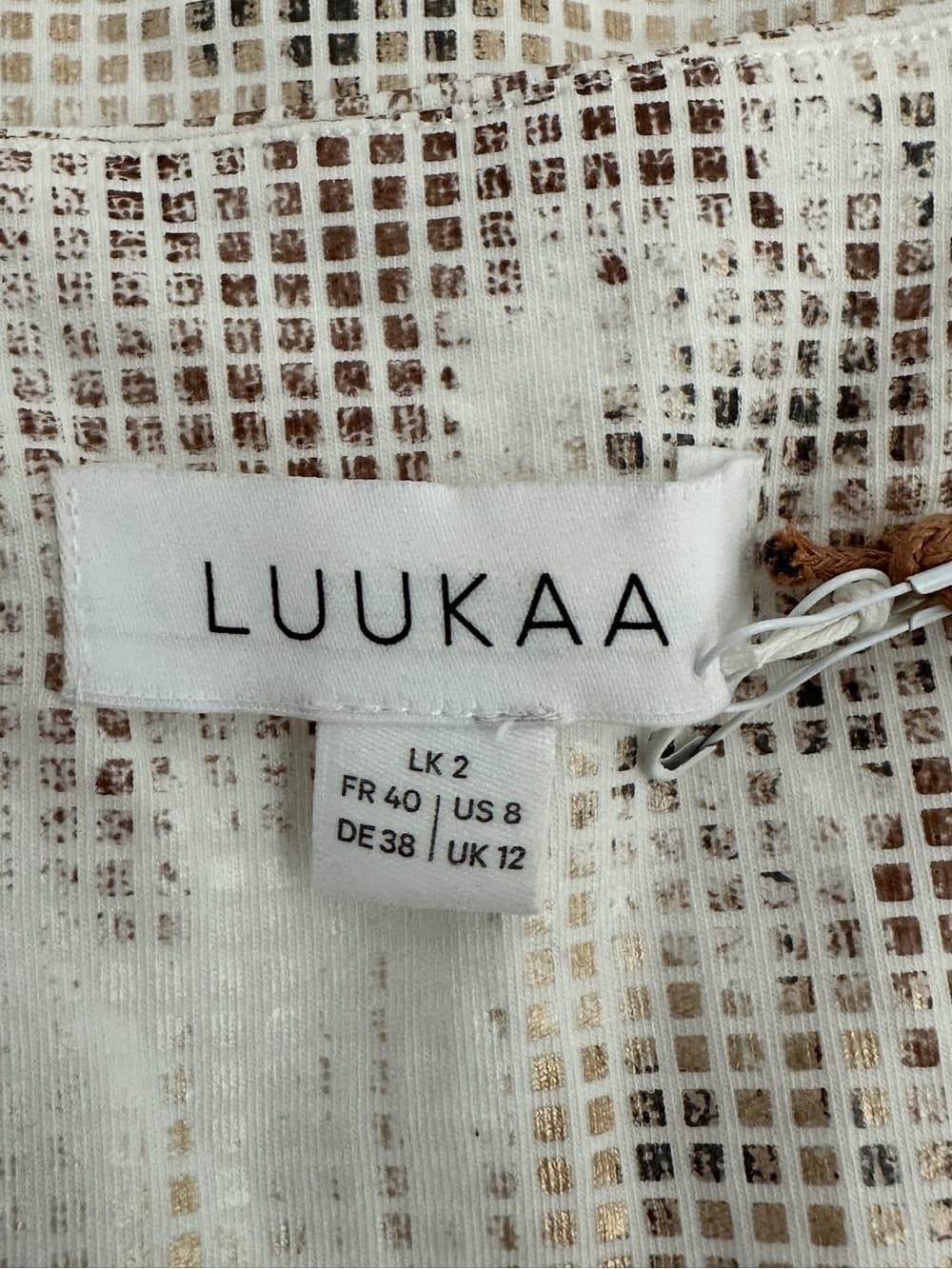 NWT Luukaa Sense Grid Design Sleeveless Top Asymmetrical Hem Neutral Chic US 8 - Thumbnail 3