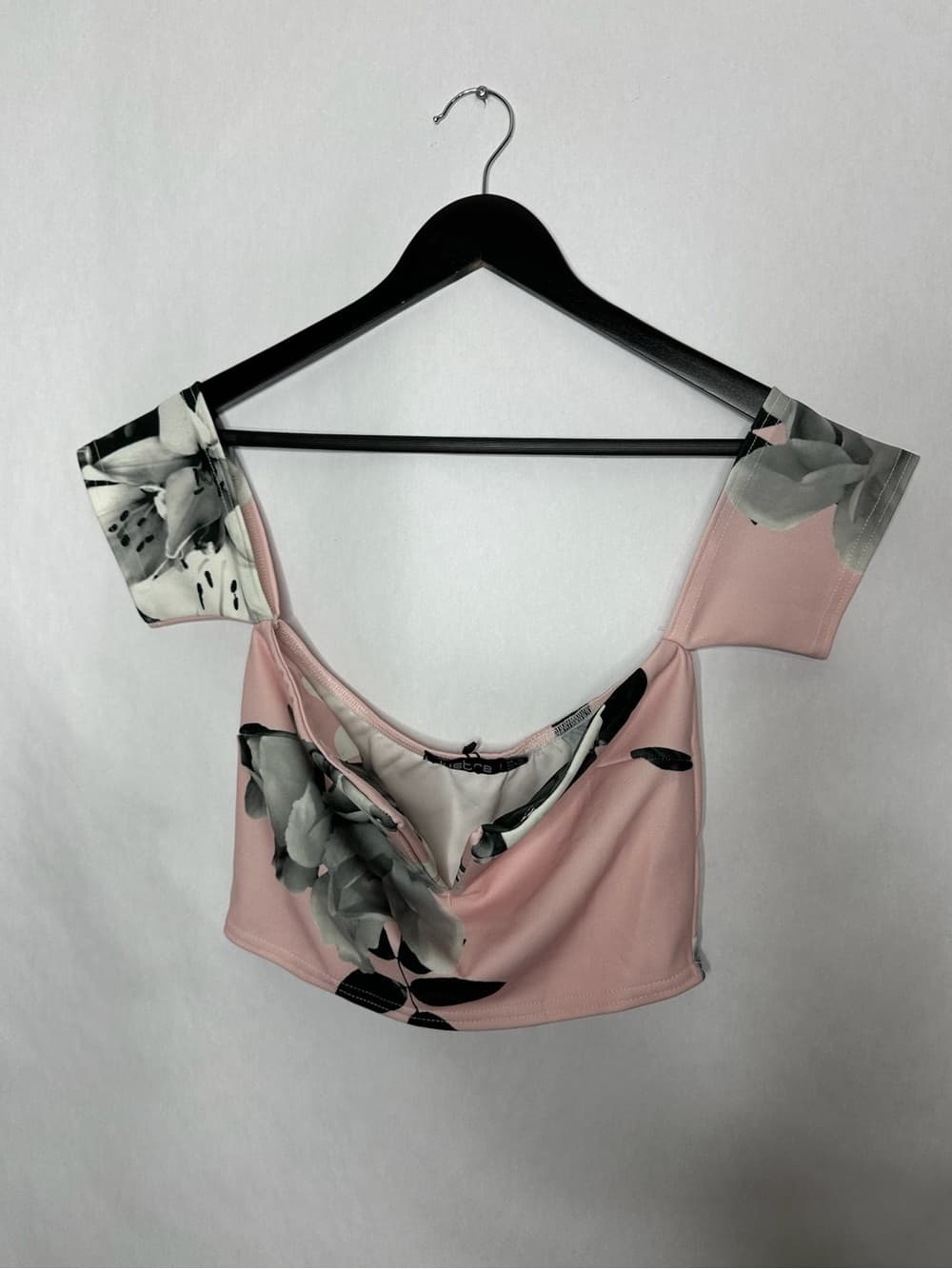NWT Lustre Pink Floral Off Shoulder Crop Top Coquette Party Size US 8 Baddie - Thumbnail 5