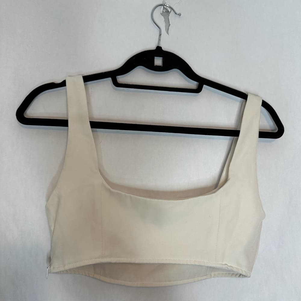 Princess Polly Huxley Super Crop Top Thick Straps Square Neck Size US 2 - Thumbnail 4