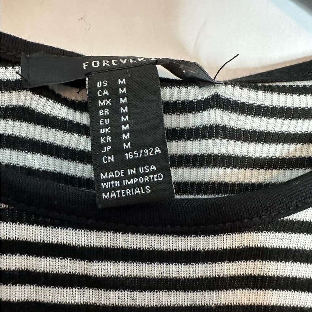 NWT Forever 21 Black White Stripe Ribbed Crop Tank Top Stretch Knit Size Medium - Thumbnail 2
