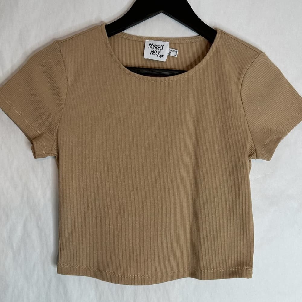 Princess Polly Classic Cropped Top in “Camel / Tan” Ribbed Size US 6 - Thumbnail 5