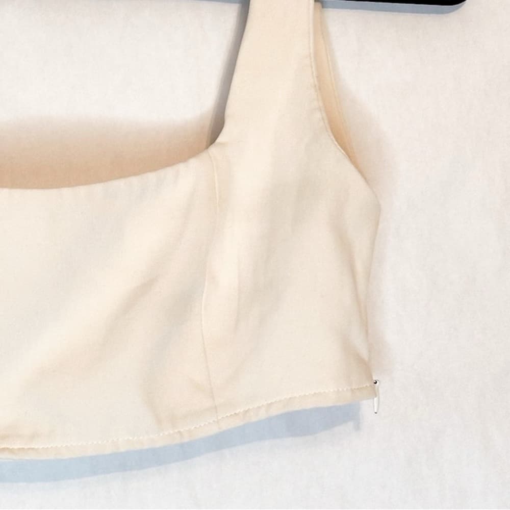 Princess Polly Huxley Super Crop Top Thick Straps Square Neck Size US 2 - Thumbnail 11