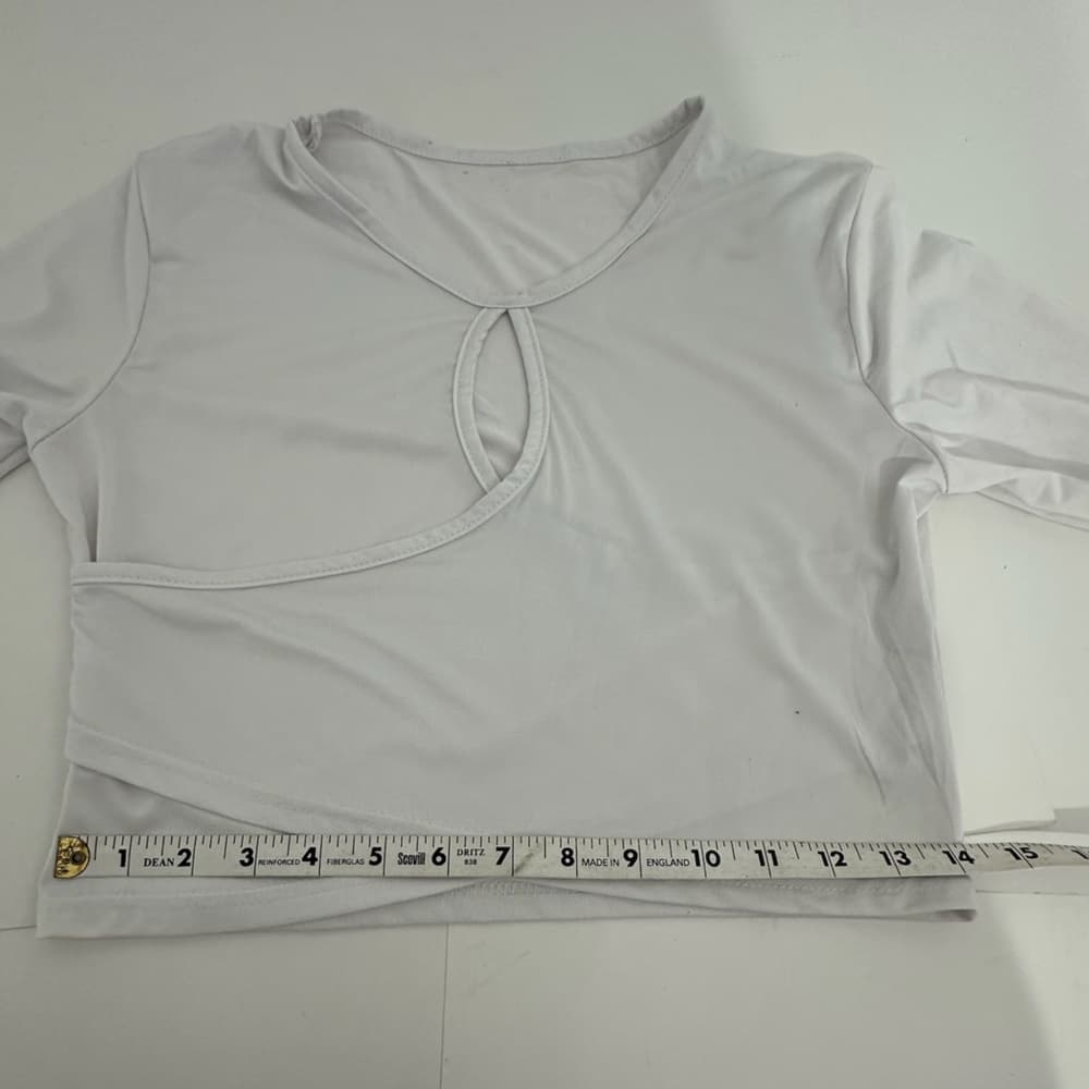 White Long Sleeve Keyhole Cutout Crop Top Possibly XS - SEE MEASUREMENTS - Thumbnail 7