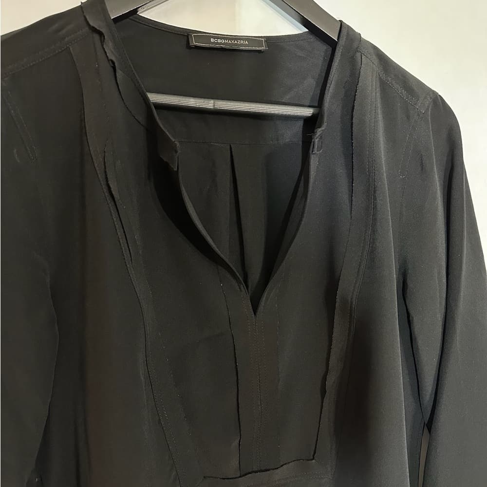 BCBGMaxAzria Black Cato Long Sleeve Tunic Style V-Neck Blouse Size Medium - Thumbnail 4