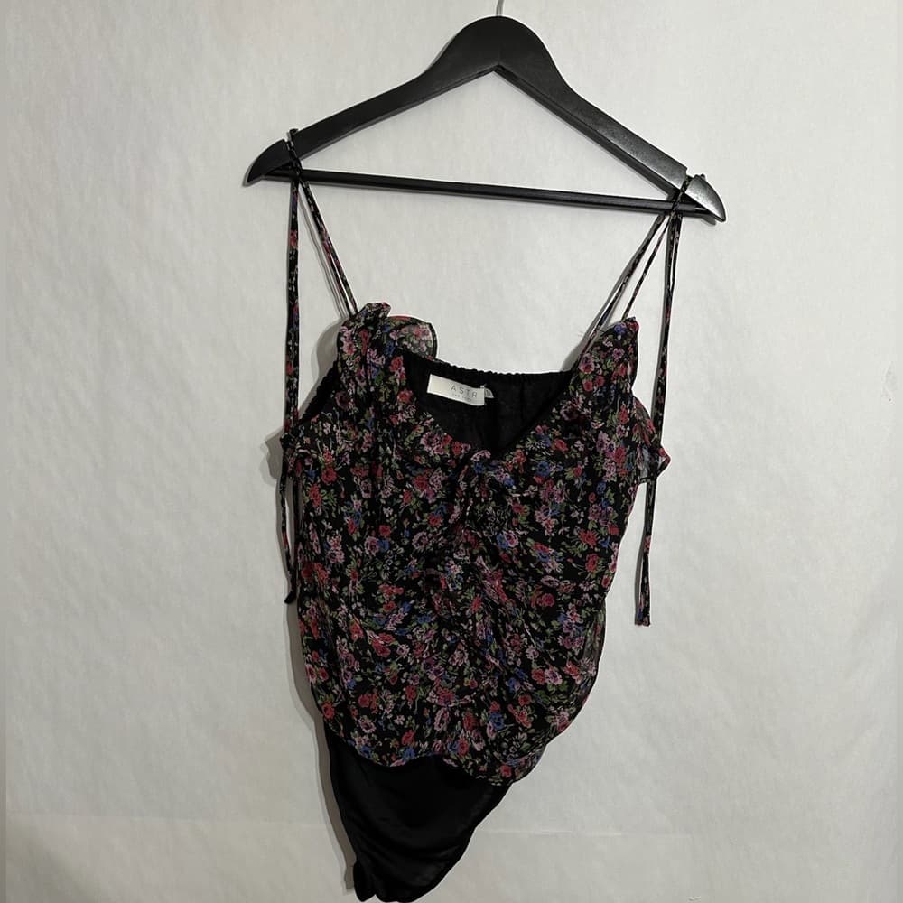 NWT ASTR The Label Black Purple Floral Ruffle Tie Strap Bodysuit Size Medium - Thumbnail 8