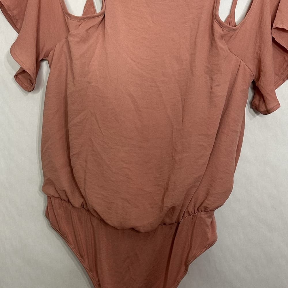 Free Press Dusty Rose Cold Shoulder Surplice Bodysuit Size Medium Romantic - Thumbnail 9