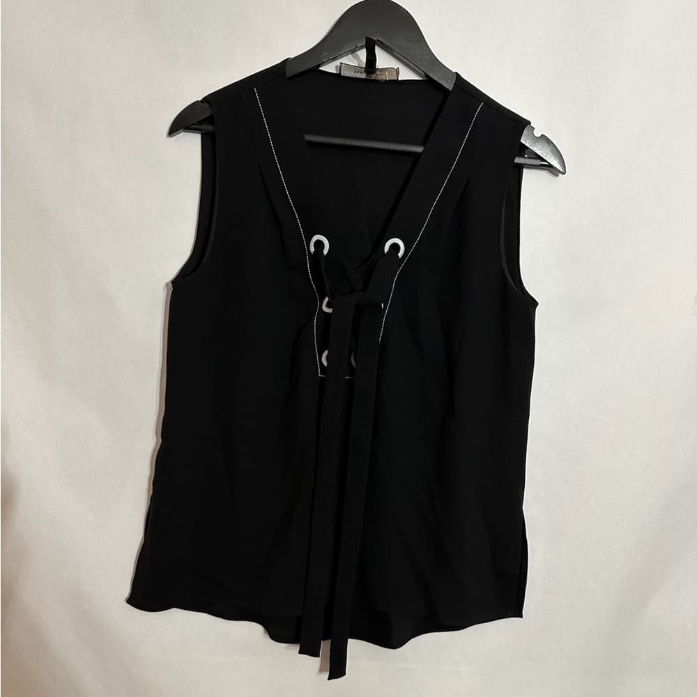BCBGMaxAzria Black Lace Up Grommet Sleeveless Blouse XS Minimalist Quiet Luxury - Thumbnail 5